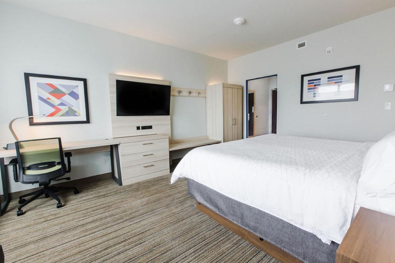 Holiday Inn Express & Suites Edmonton N - St Albert By Ihg Saint Albert Ngoại thất bức ảnh