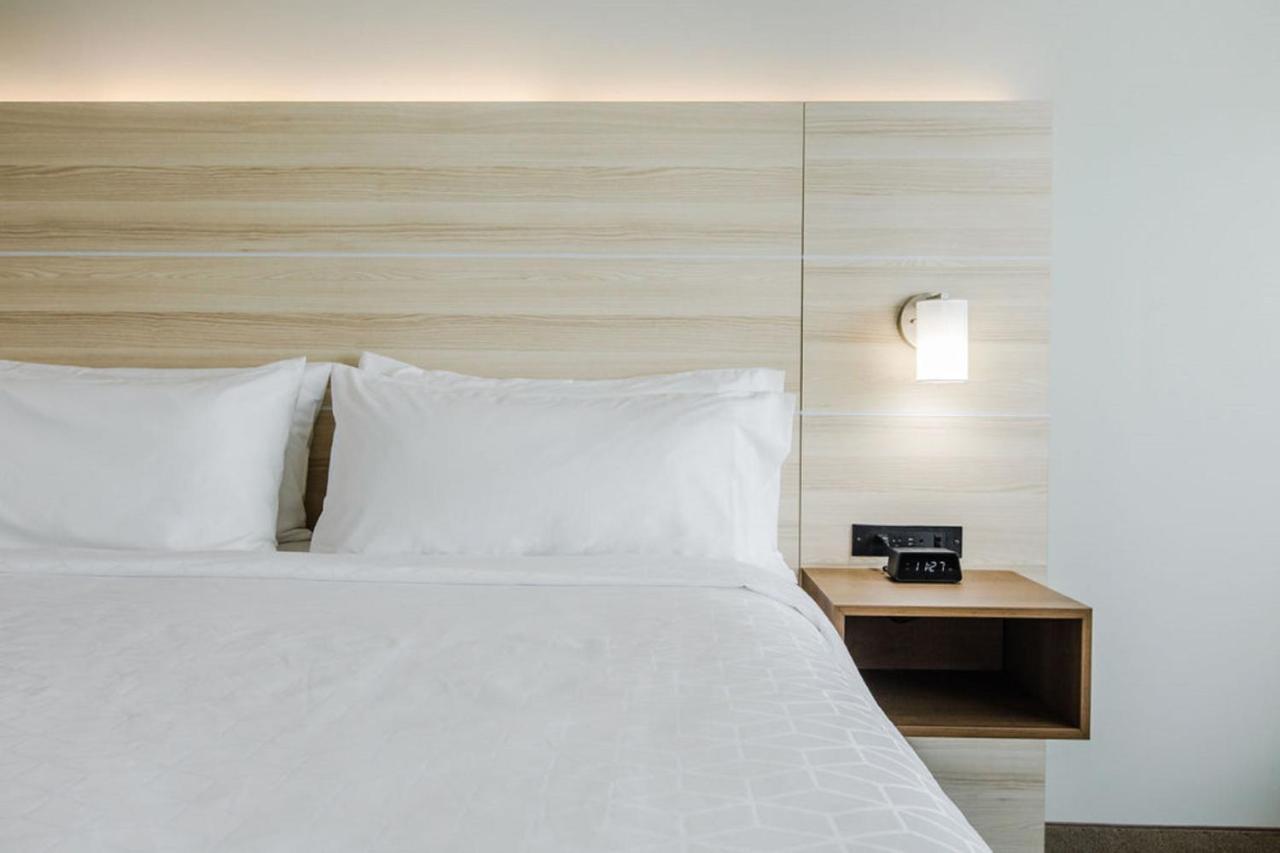 Holiday Inn Express & Suites Edmonton N - St Albert By Ihg Saint Albert Ngoại thất bức ảnh