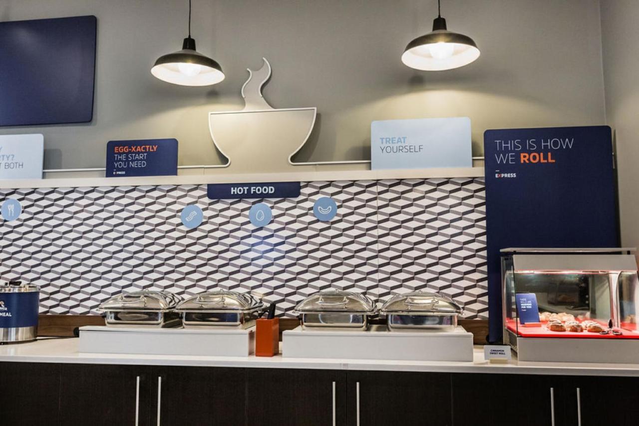 Holiday Inn Express & Suites Edmonton N - St Albert By Ihg Saint Albert Ngoại thất bức ảnh